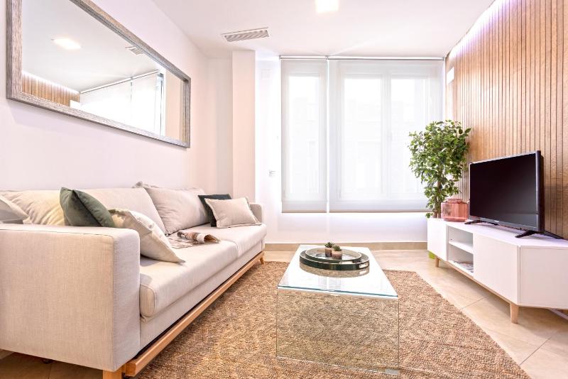 One-Bedroom Apartment image 2