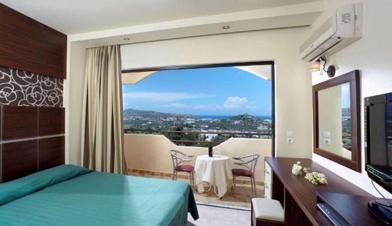 Standard Double or Twin Room image 1