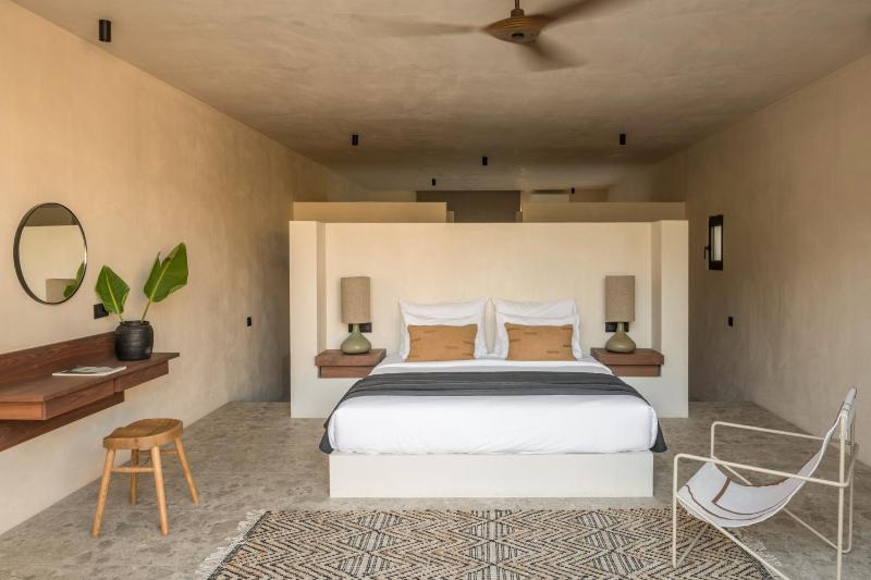 'Citrus' Suite with Private Pool image 1