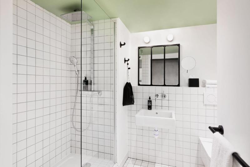 Standard Double Room image 1