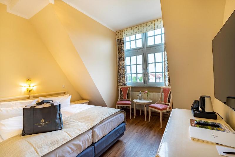 Castle Room with Park View image 3
