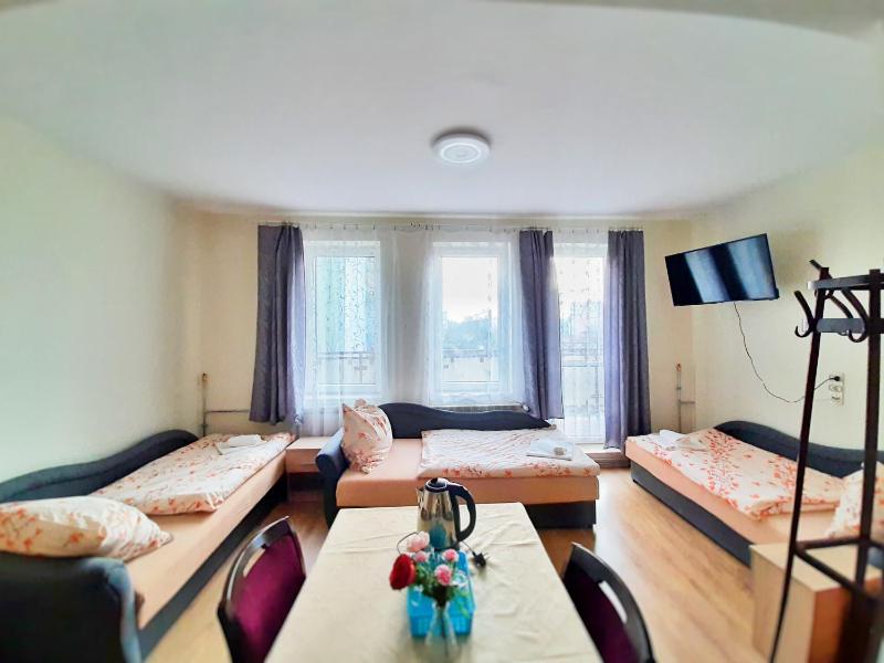 Quadruple Room image 4
