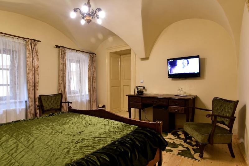 Standard Double Room image 4