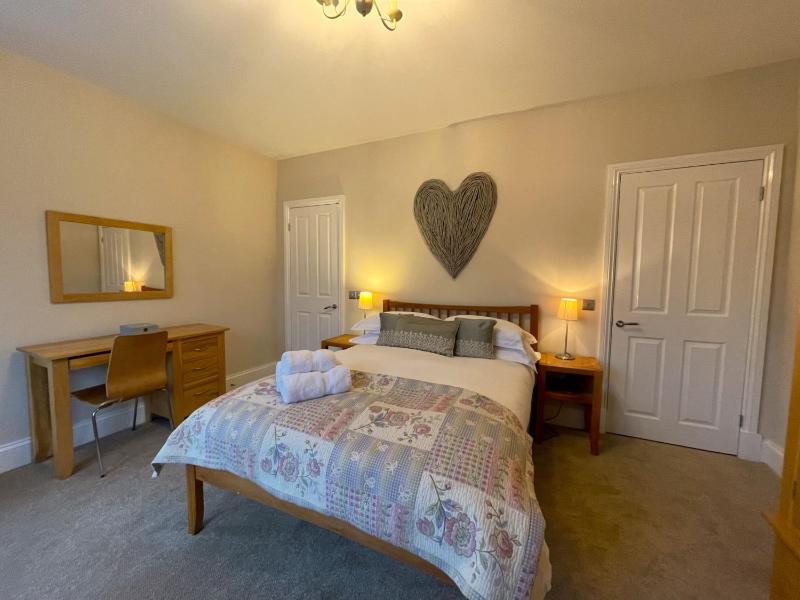 Wordsworth House HOT TUB HIRE AVAILABLE - image 3