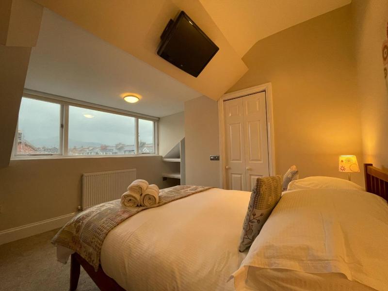 Wordsworth House HOT TUB HIRE AVAILABLE - image 23