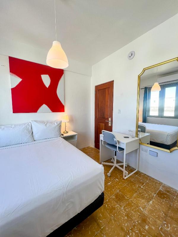 Double Room image 3