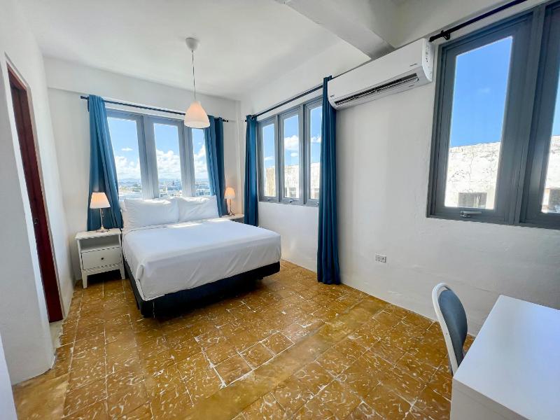 Deluxe Double Room image 1