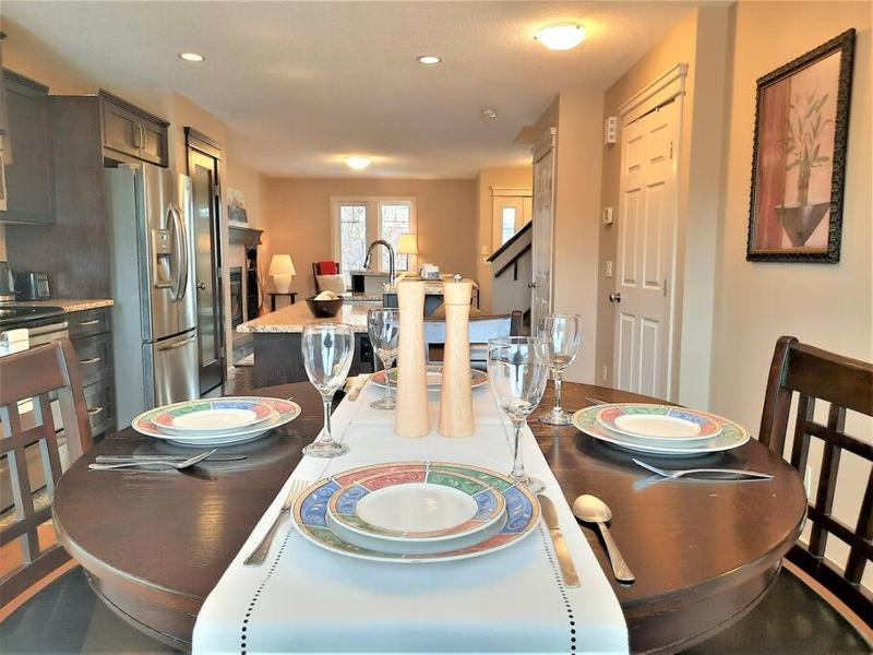 Stylish Getaway by Spruce Meadows - image 14