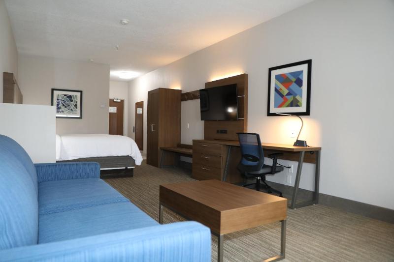 King Suite with Sofa Bed image 1