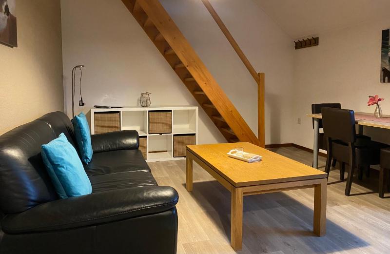 Family Room image 4