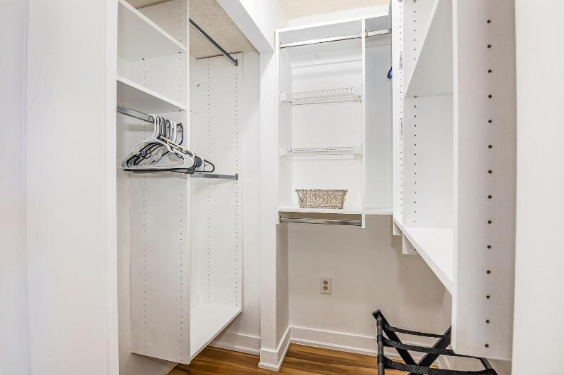 401 South Hampton - charming 2 bedroom 2 bath ocean view condo condo - image 8
