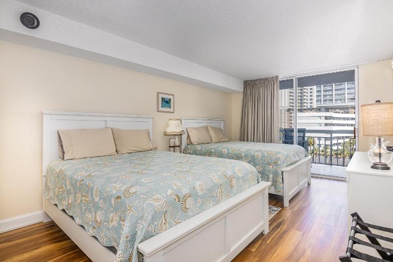 401 South Hampton - charming 2 bedroom 2 bath ocean view condo condo - image 6