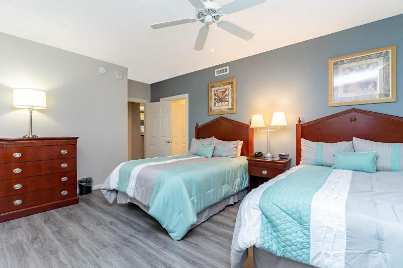 Splendid 3 bedroom 3 bath condo - 408 Royale Palms condo - image 26
