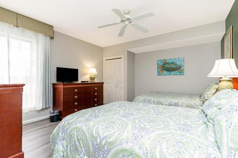 Splendid 3 bedroom 3 bath condo - 408 Royale Palms condo - image 5