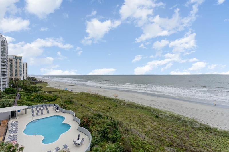 Gorgeously remodeled 2 bedroom ocean front unit - 509 South Hampton condo - image 14