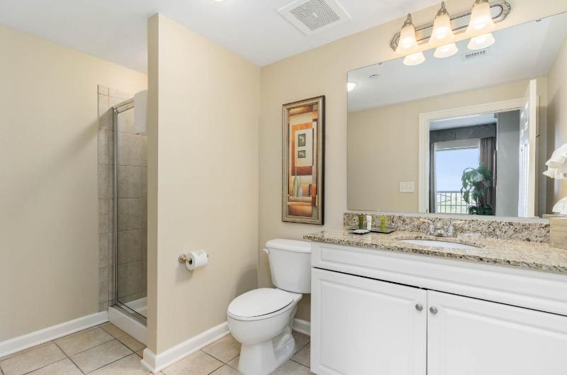 Ocean View 3 Bedroom Unit #1607 Royale Palms condo - image 19