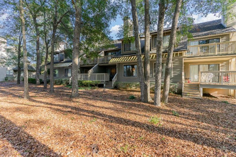 Completely remodeled and open 18C Richmond Park villa - image 29