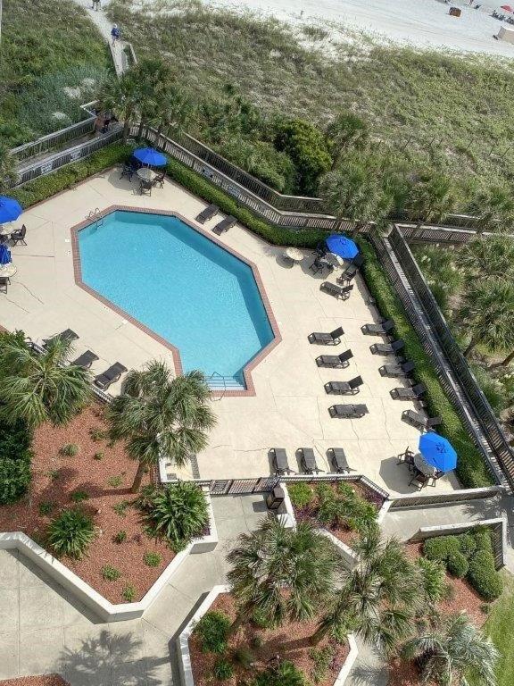 Stunning ocean view remodeled 2 bedroom 2 bath condo 908 South Hampton condo - image 4