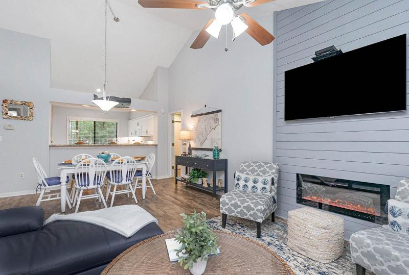 14D Richmond Park - Gorgeously remodeled 3 bed 3 bath villa villa - image 22