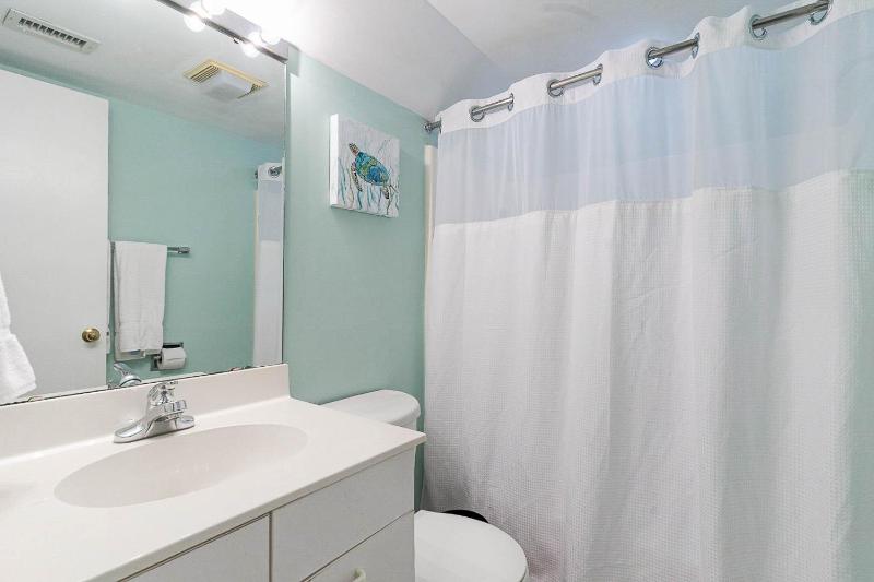 14D Richmond Park - Gorgeously remodeled 3 bed 3 bath villa villa - image 21