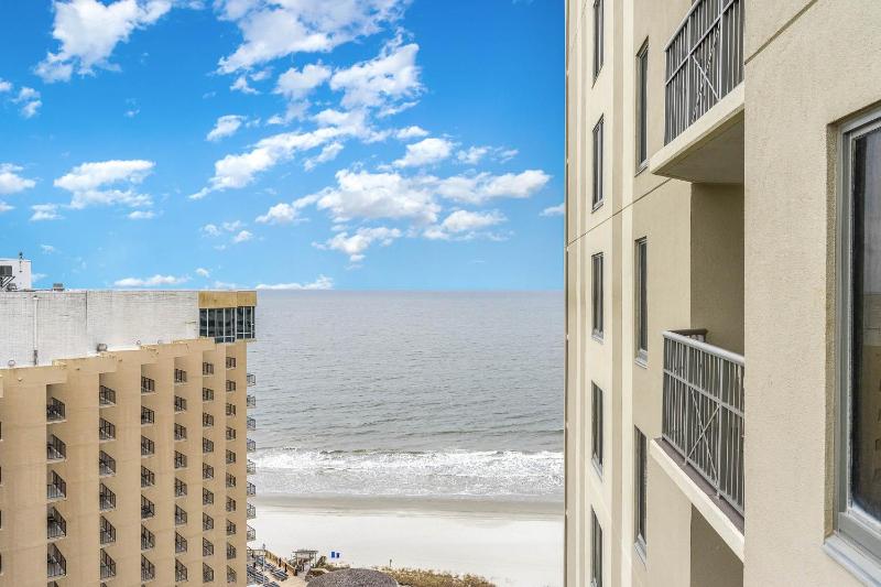 Stylish oceanview 2 bedroom unit - 1603 Royale Palms - Kingston Plantation condo - image 35