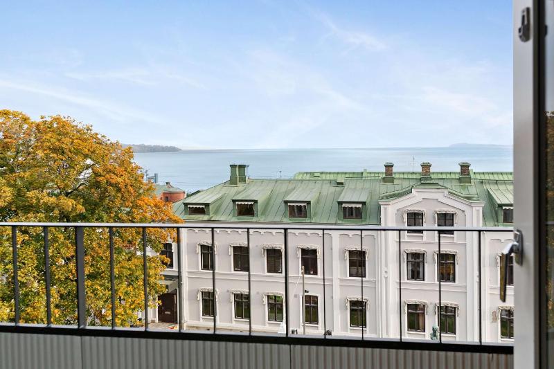 Standard Double Room with Balcony image 1