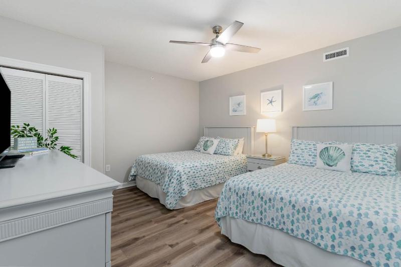 Ocean View 3 Bedroom Unit at Royale Palms-907 condo - image 12