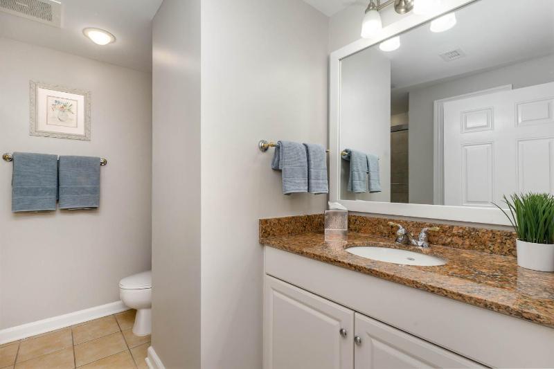 Ocean View 3 Bedroom Unit at Royale Palms-907 condo - image 40