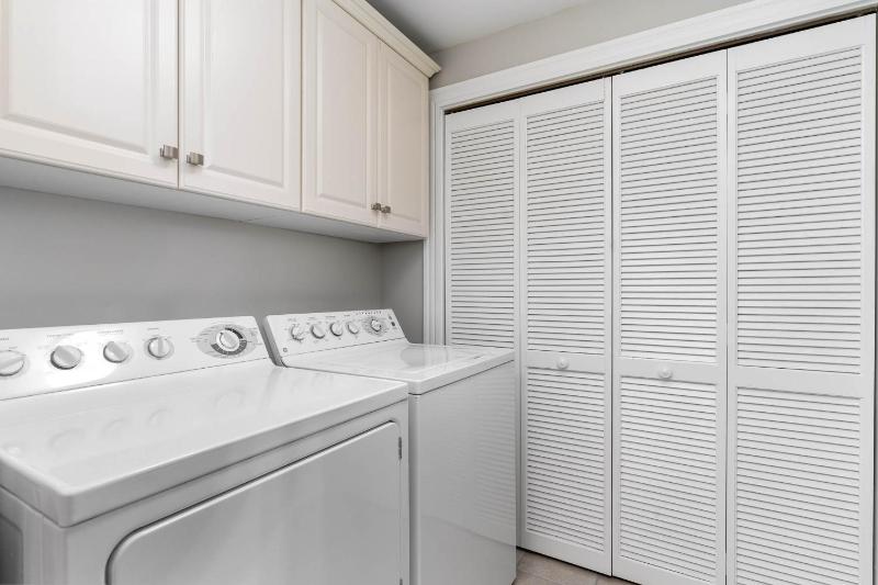 Ocean View 3 Bedroom Unit at Royale Palms-907 condo - image 18