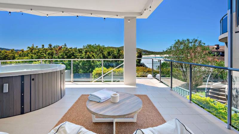 Coast Fingal Bay - image 7