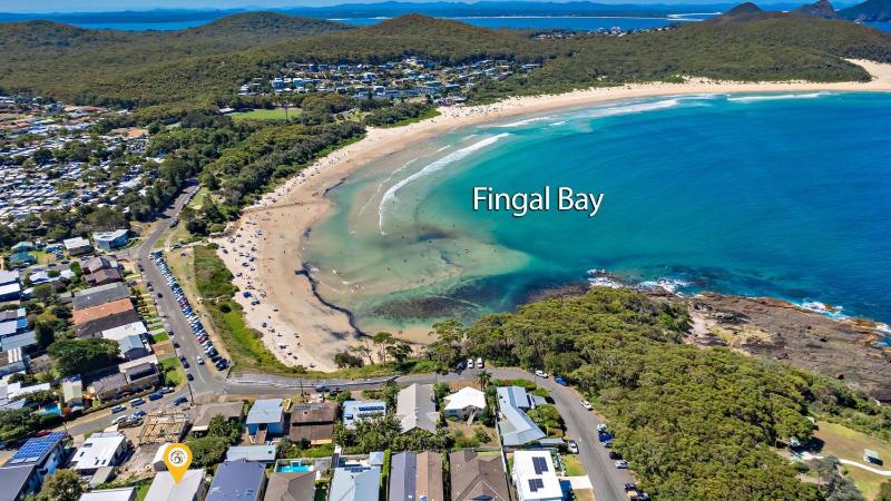 Coast Fingal Bay - image 11