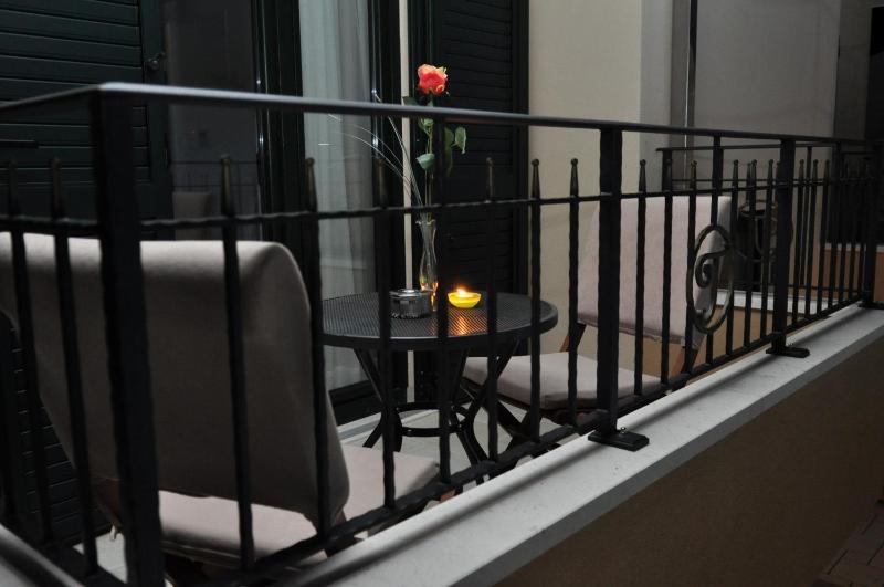 One-Bedroom Apartment with Balcony and Pool View image 4