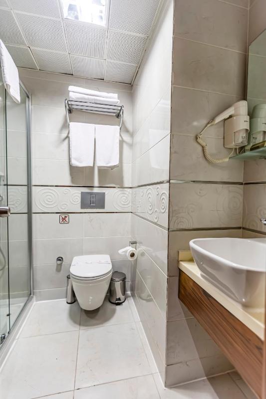 Two Connecting Double Rooms image 4