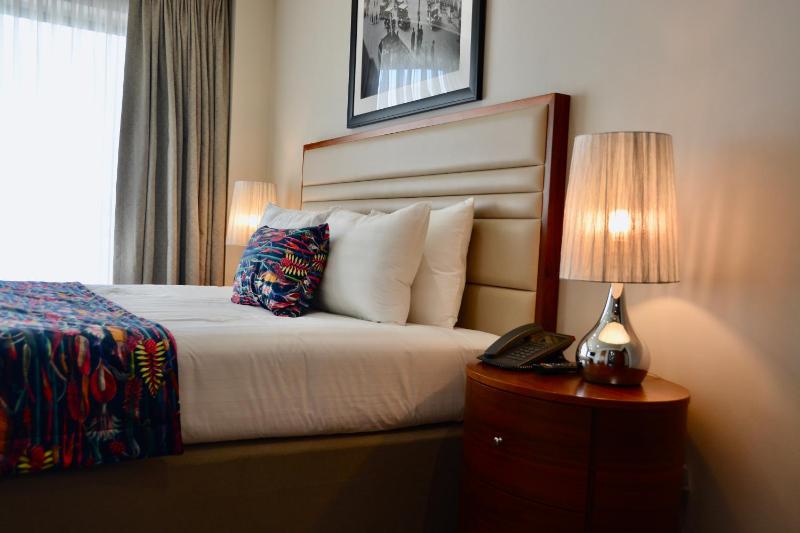 Deluxe Two-Bedroom Apartment image 4