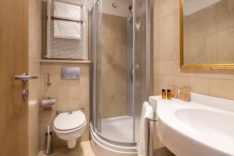 Superior Double or Twin Room image 2