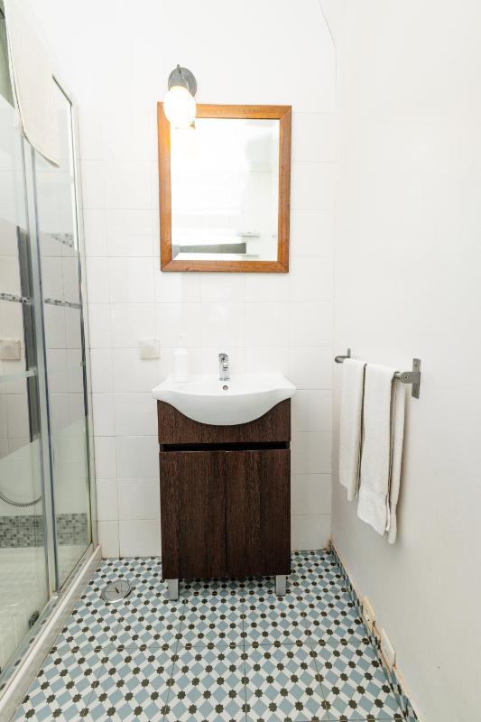 Triple Room with Private Bathroom image 4