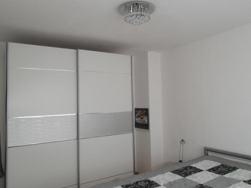 One-Bedroom Apartment image 3