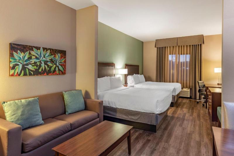 Suite with Two Beds - Non-Smoking image 4