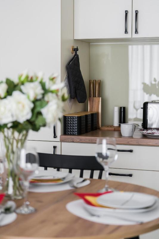 Premium Apartments Poznań Airport by Noclegi Renters - image 12