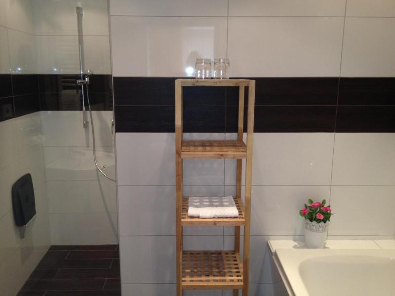 Deluxe Double Room with Shower image 2