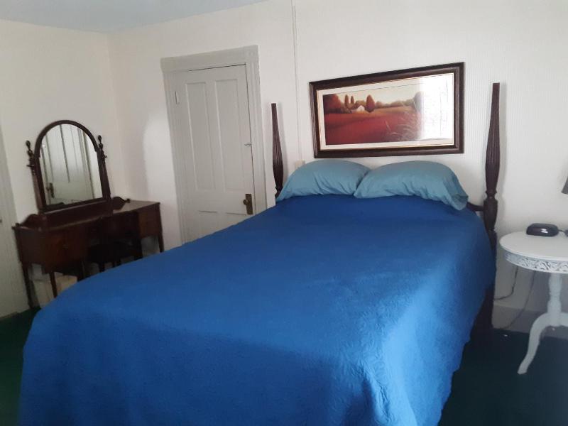 Deluxe Queen Room image 4