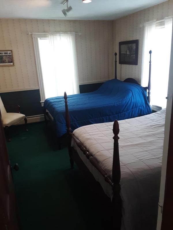 Double Room with Shared Bathroom image 3