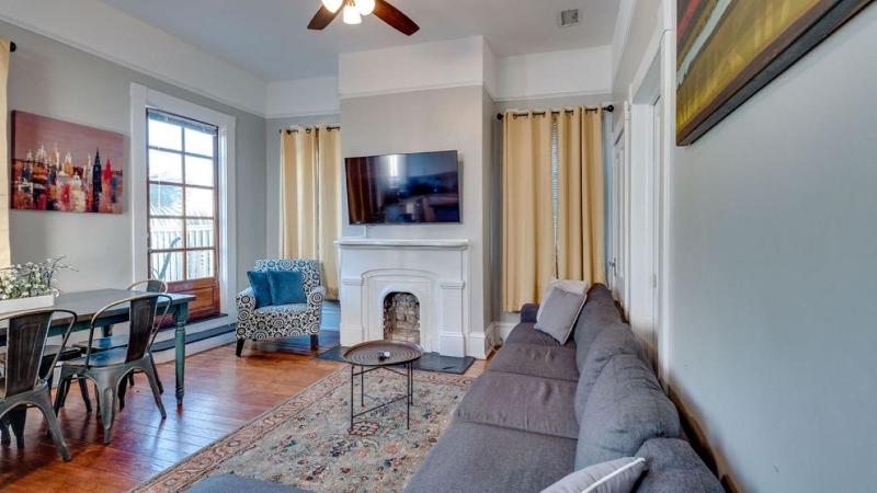 Huge 5 bed 5 bath in Historic Downtown Savannah - image 15