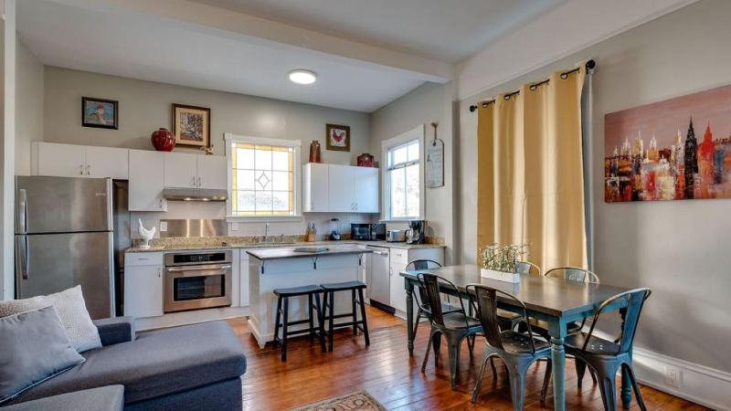 Huge 5 bed 5 bath in Historic Downtown Savannah - image 30