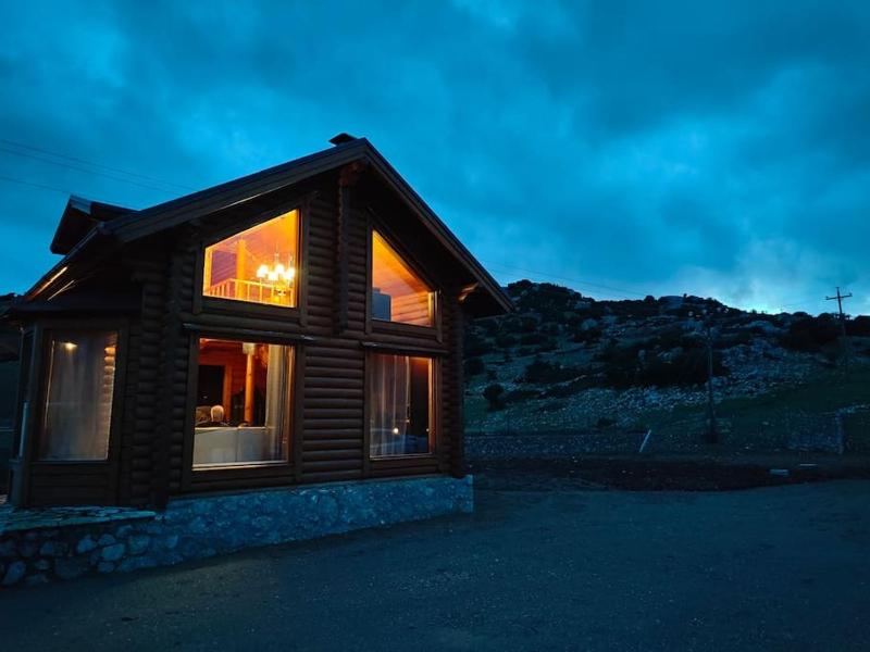 Orino Livadi Chalet III Images