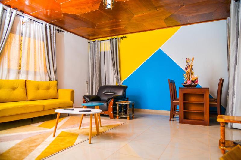 Appartement meublé 2 chambres avec salle de bain - 1 salon - 1e cuisine - La Concorde - Quartier Nkomkana - image 9