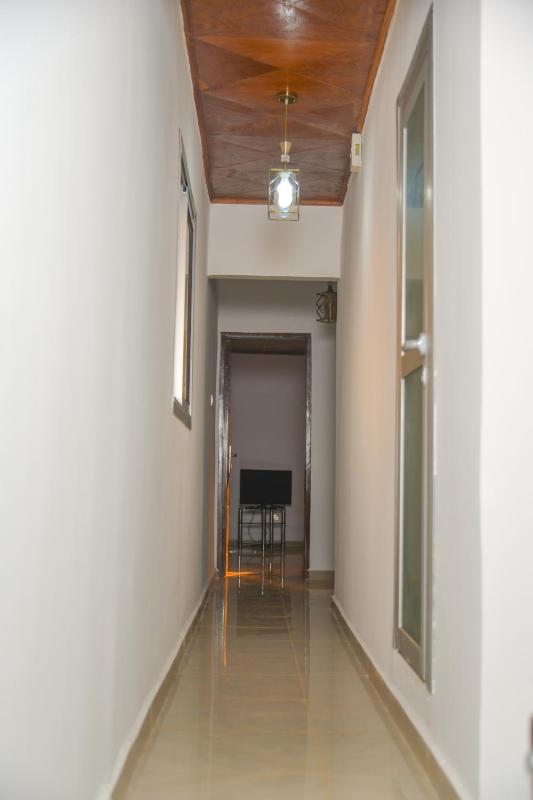 Appartement meublé 2 chambres avec salle de bain - 1 salon - 1e cuisine - La Concorde - Quartier Nkomkana - image 4