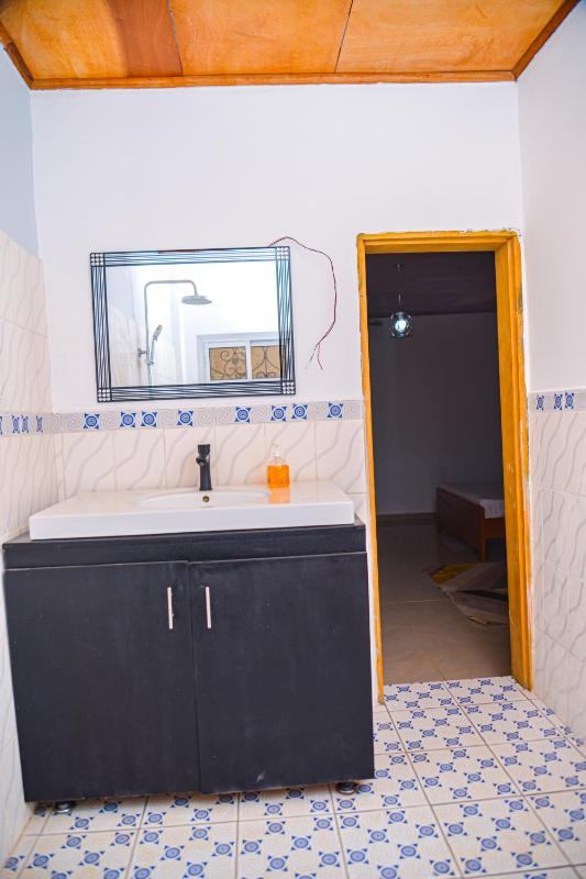 Appartement meublé 2 chambres avec salle de bain - 1 salon - 1e cuisine - La Concorde - Quartier Nkomkana - image 11