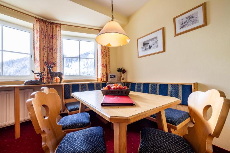 One-Bedroom Apartment image 4