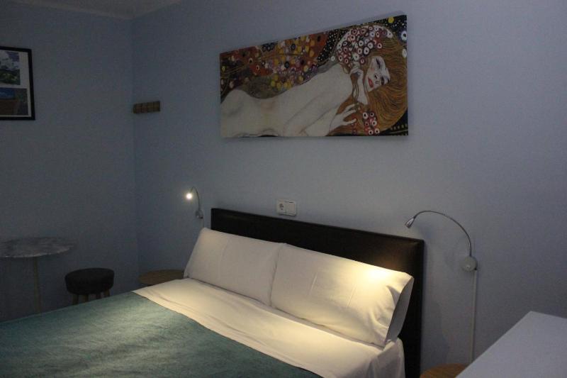 One-Bedroom Apartment with Terrace image 3